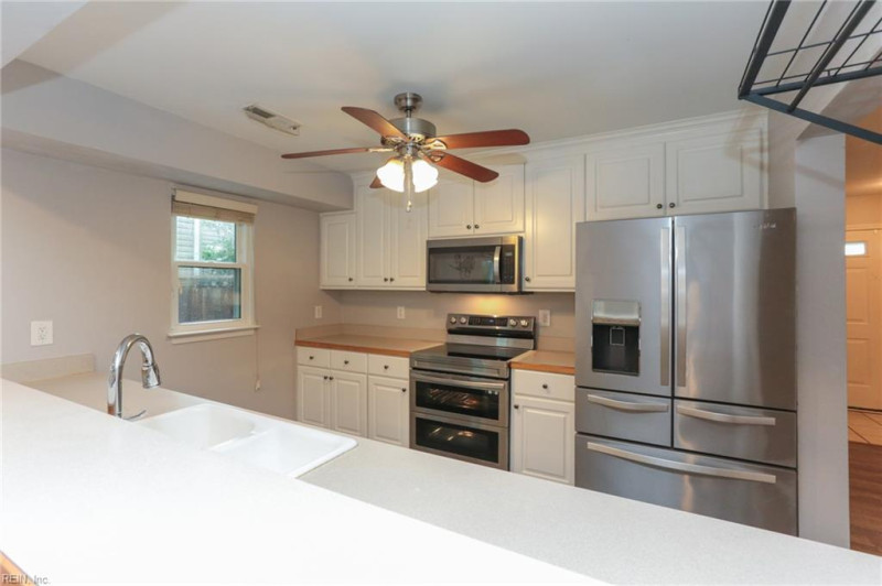 Photo 4 of 49 residential for sale in Virginia Beach virginia