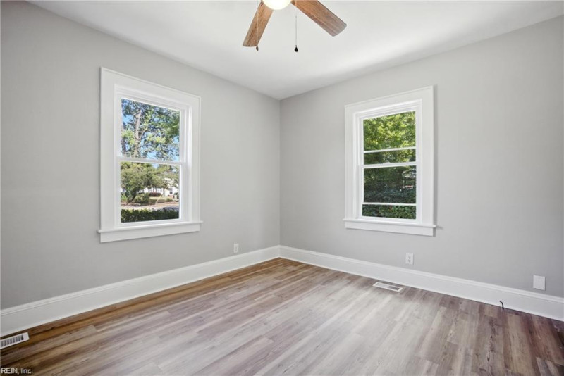Photo 14 of 30 residential for sale in Norfolk virginia