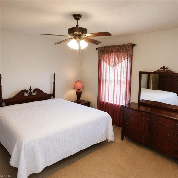 Photo 8 of 10 residential for sale in Virginia Beach virginia