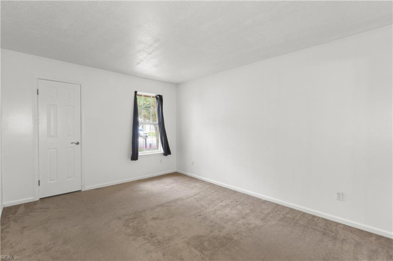 Photo 19 of 26 residential for sale in Virginia Beach virginia