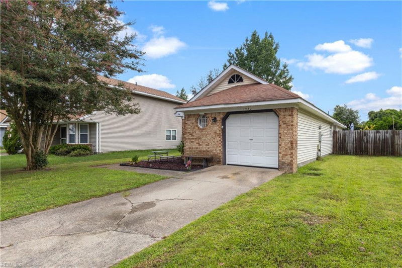 Photo 2 of 26 residential for sale in Virginia Beach virginia