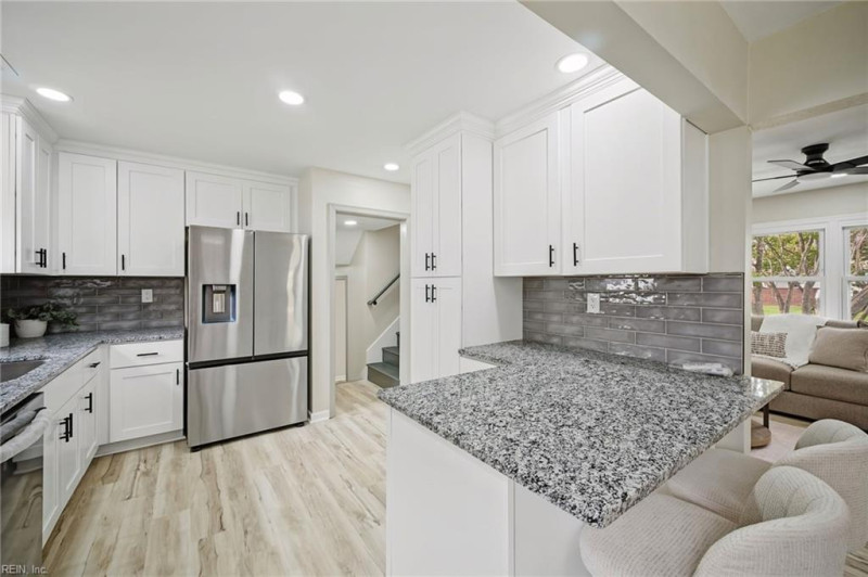 Photo 12 of 47 residential for sale in Norfolk virginia