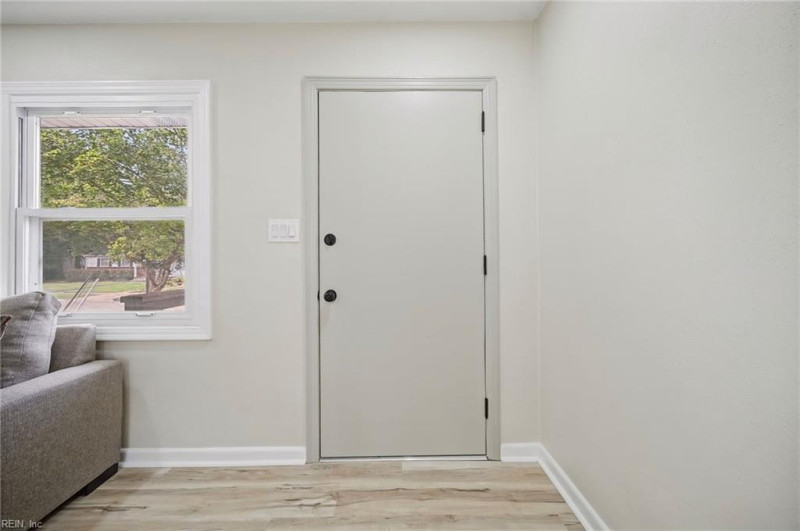 Photo 4 of 47 residential for sale in Norfolk virginia