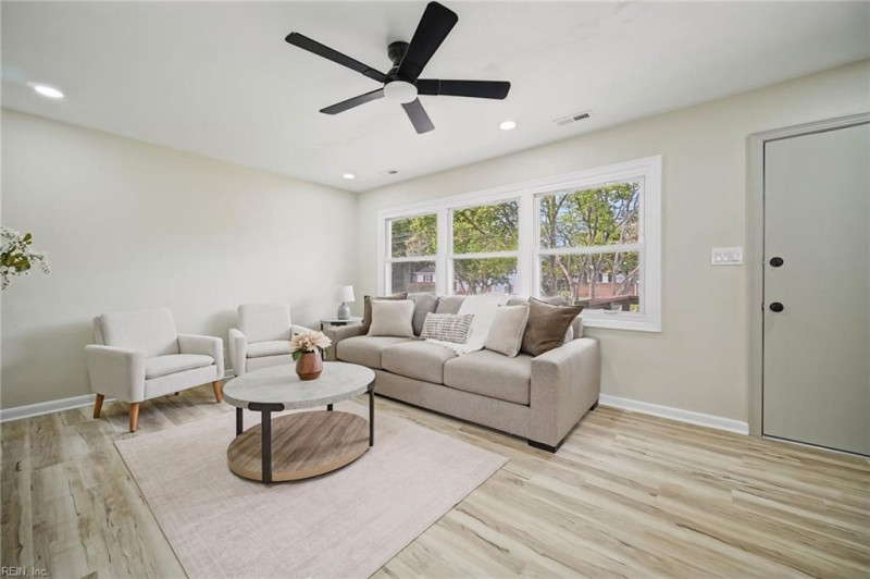 Photo 6 of 47 residential for sale in Norfolk virginia