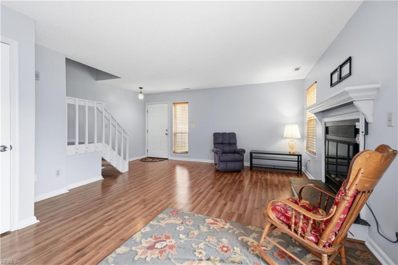 Photo 4 of 36 residential for sale in Chesapeake virginia Photo 4 of 36 residential for sale in Chesapeake virginia