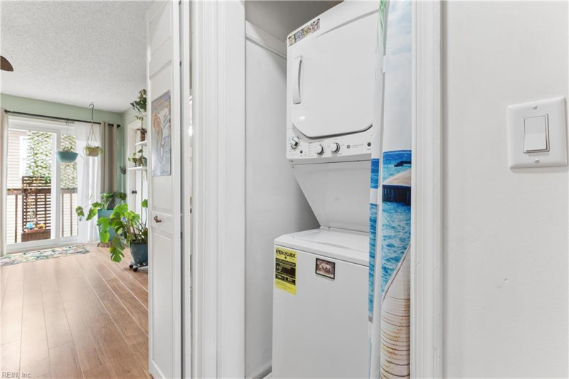 Photo 11 of 46 residential for sale in Norfolk virginia