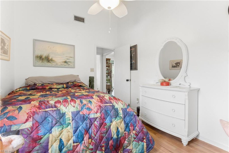 Photo 19 of 46 residential for sale in Norfolk virginia