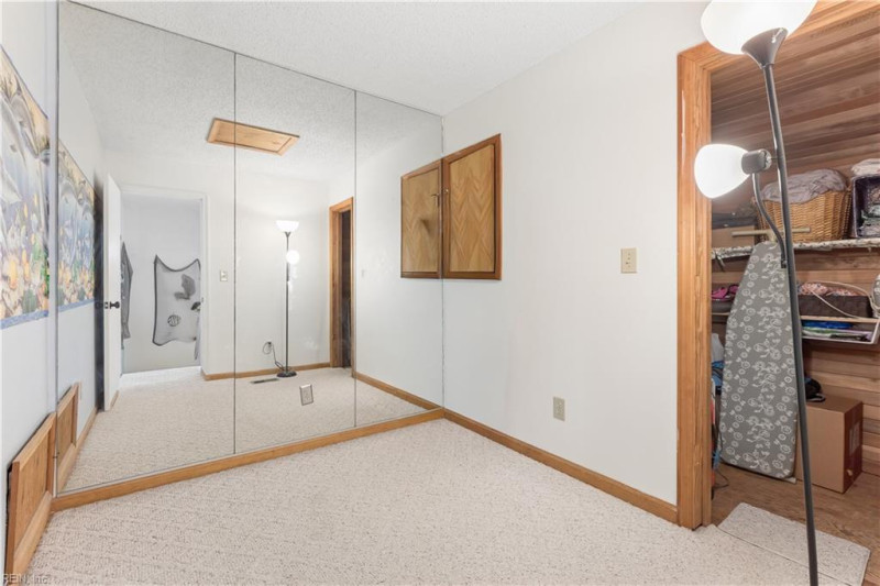 Photo 27 of 46 residential for sale in Norfolk virginia