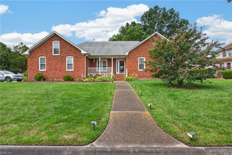 Photo 1 of 31 residential for sale in Chesapeake virginia