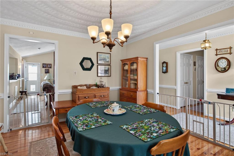 Photo 14 of 31 residential for sale in Chesapeake virginia