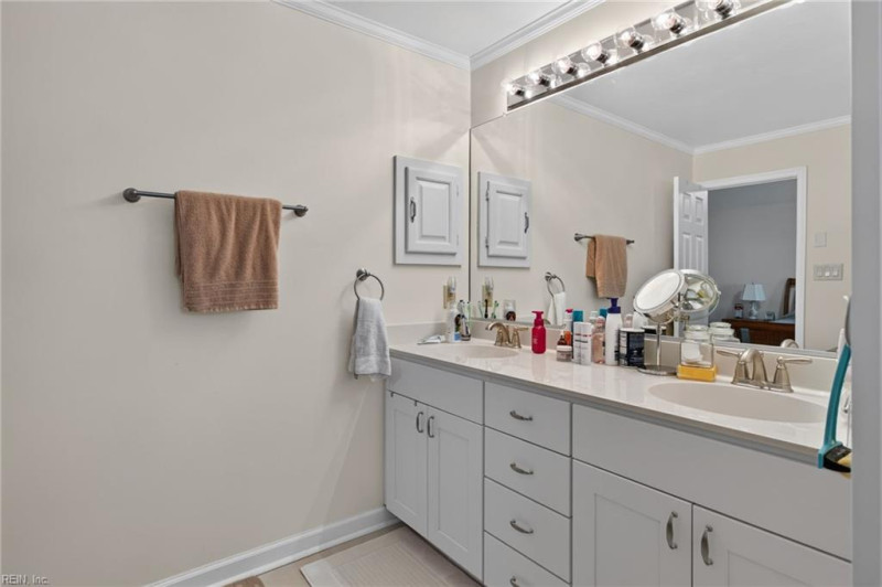 Photo 19 of 31 residential for sale in Chesapeake virginia