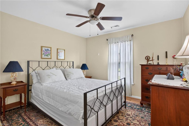 Photo 21 of 31 residential for sale in Chesapeake virginia