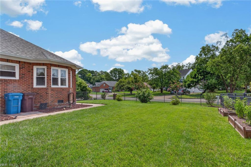Photo 30 of 31 residential for sale in Chesapeake virginia