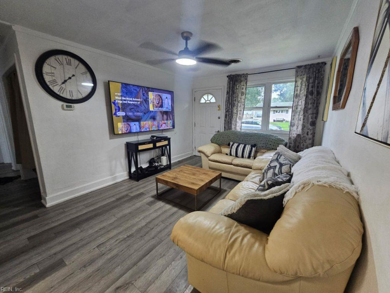 Photo 11 of 28 residential for sale in Portsmouth virginia