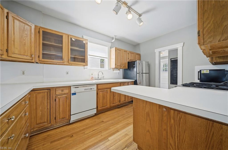 Photo 18 of 42 residential for sale in Norfolk virginia Photo 18 of 42 residential for sale in Norfolk virginia