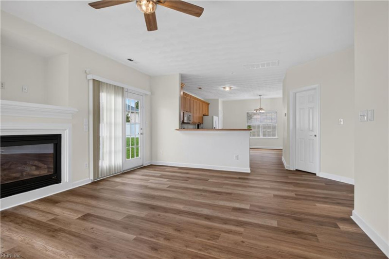 Photo 17 of 46 residential for sale in Virginia Beach virginia