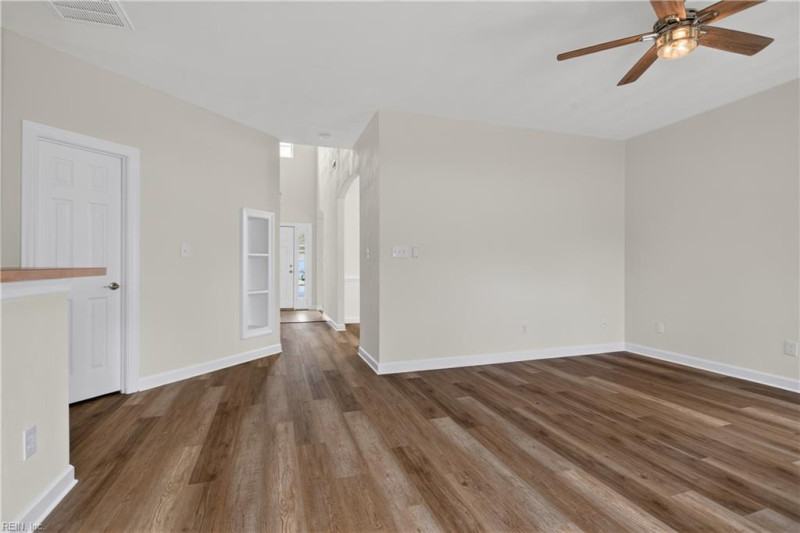 Photo 18 of 46 residential for sale in Virginia Beach virginia