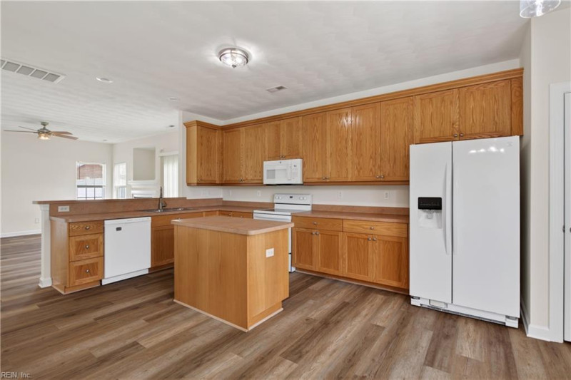 Photo 20 of 46 residential for sale in Virginia Beach virginia