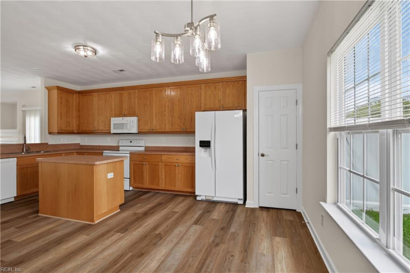 Photo 23 of 46 residential for sale in Virginia Beach virginia
