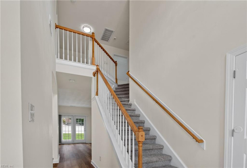Photo 4 of 46 residential for sale in Virginia Beach virginia