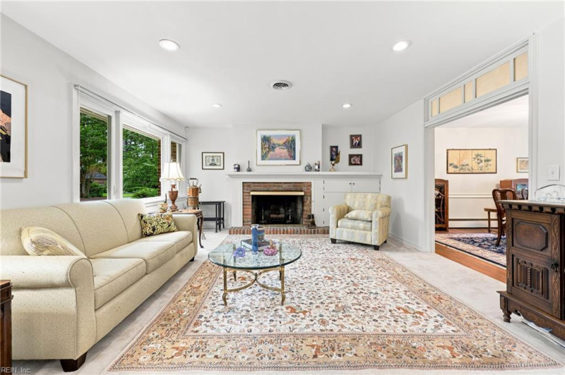 Photo 13 of 48 residential for sale in Norfolk virginia
