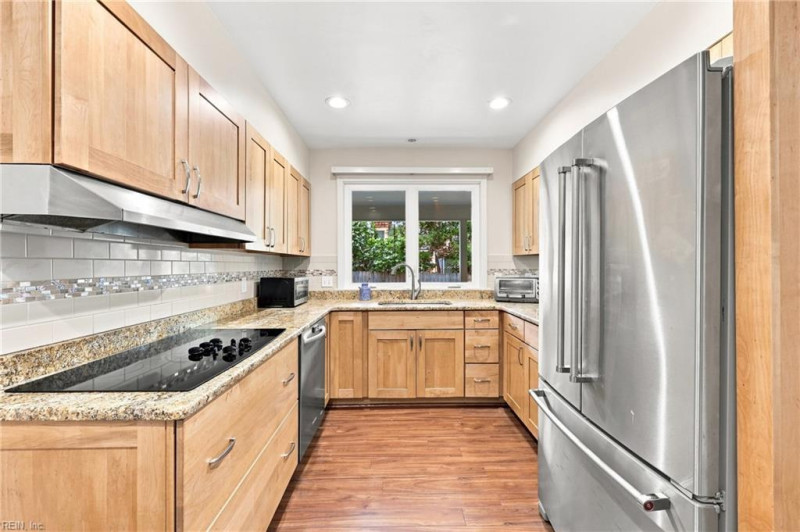 Photo 18 of 48 residential for sale in Norfolk virginia