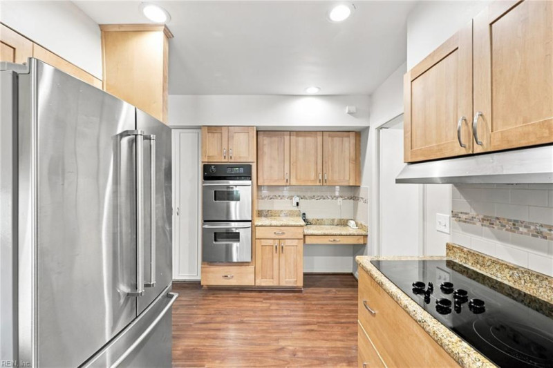 Photo 19 of 48 residential for sale in Norfolk virginia