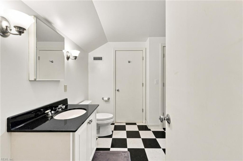 Photo 37 of 48 residential for sale in Norfolk virginia
