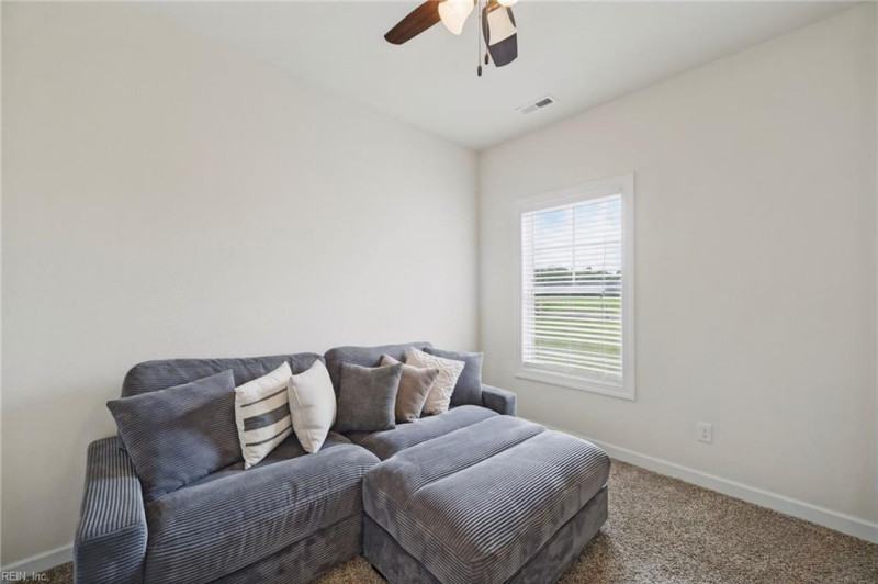 Photo 16 of 33 residential for sale in Suffolk virginia