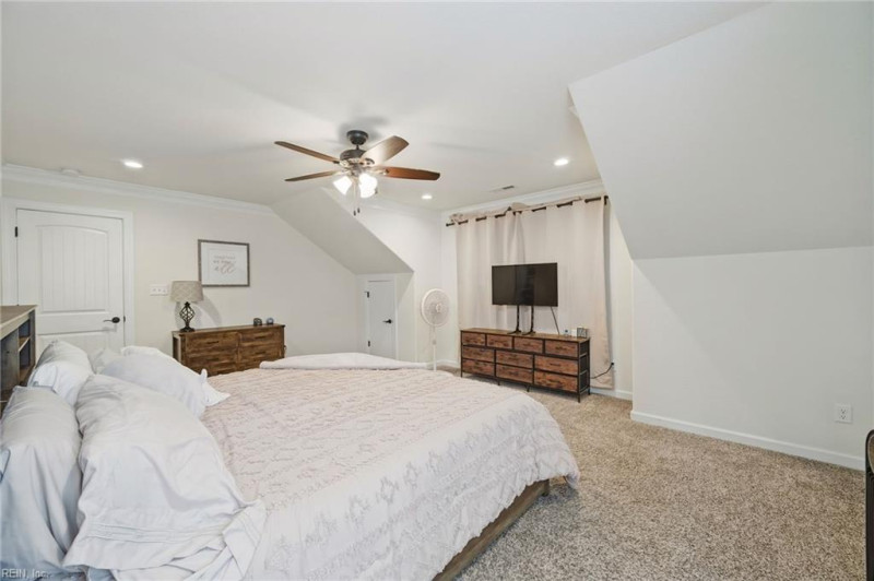 Photo 27 of 33 residential for sale in Suffolk virginia