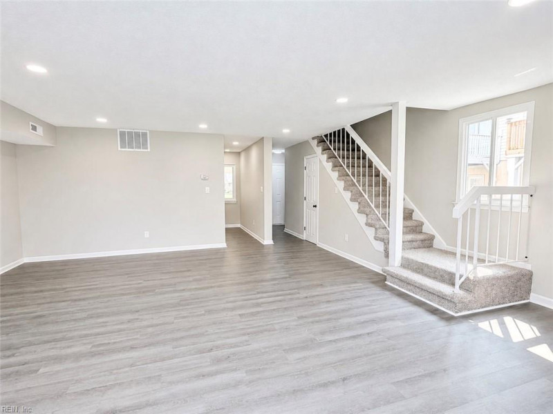 Photo 9 of 40 residential for sale in Hampton virginia