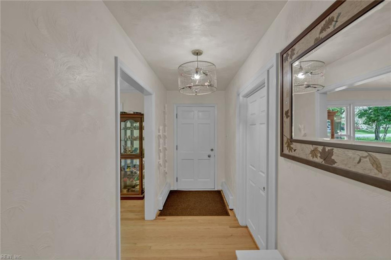 Photo 17 of 46 residential for sale in Chesapeake virginia Photo 17 of 46 residential for sale in Chesapeake virginia