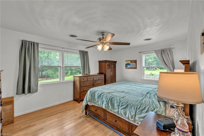 Photo 34 of 46 residential for sale in Chesapeake virginia Photo 34 of 46 residential for sale in Chesapeake virginia