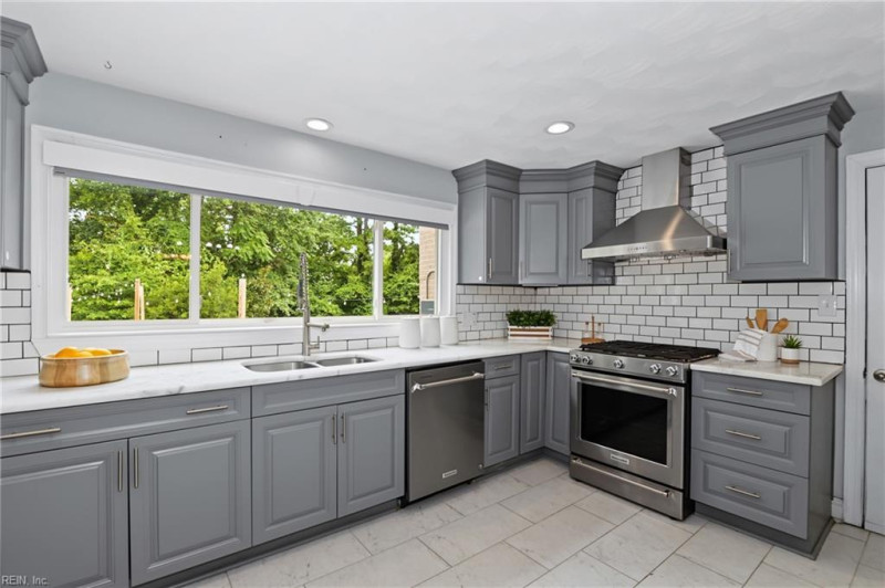 Photo 14 of 50 residential for sale in Norfolk virginia