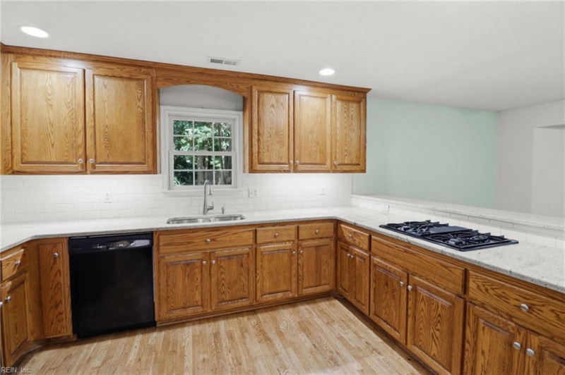 Photo 5 of 44 residential for sale in Mathews County virginia