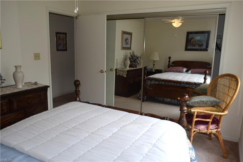 Photo 11 of 20 residential for sale in Hampton virginia