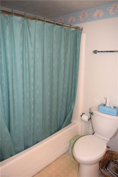 Photo 14 of 20 residential for sale in Hampton virginia
