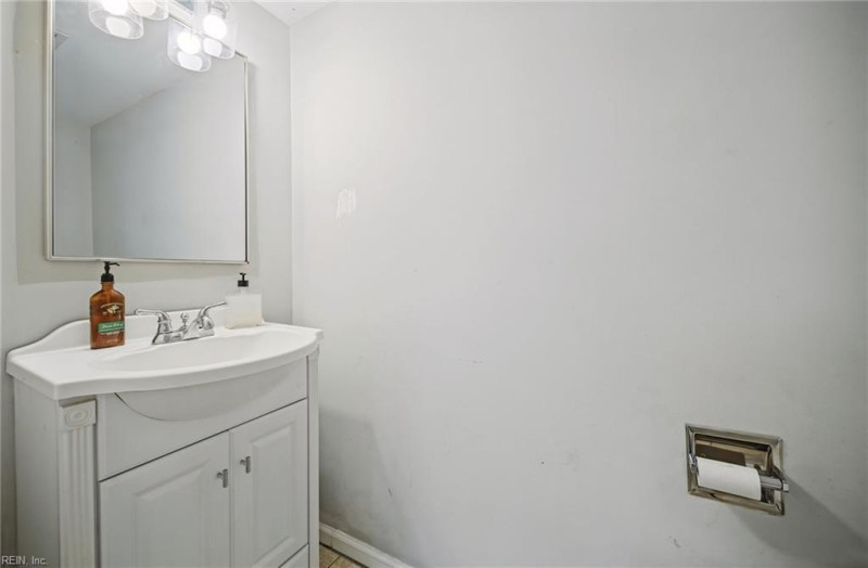Photo 17 of 29 residential for sale in Chesapeake virginia Photo 17 of 29 residential for sale in Chesapeake virginia