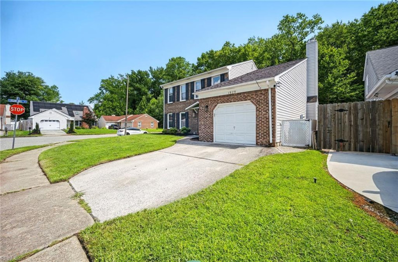 Photo 4 of 29 residential for sale in Chesapeake virginia Photo 4 of 29 residential for sale in Chesapeake virginia