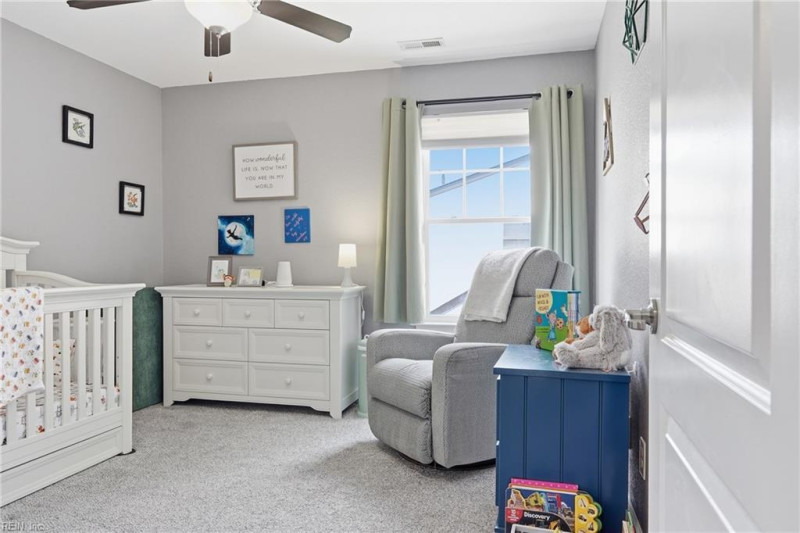 Photo 15 of 26 residential for sale in Chesapeake virginia