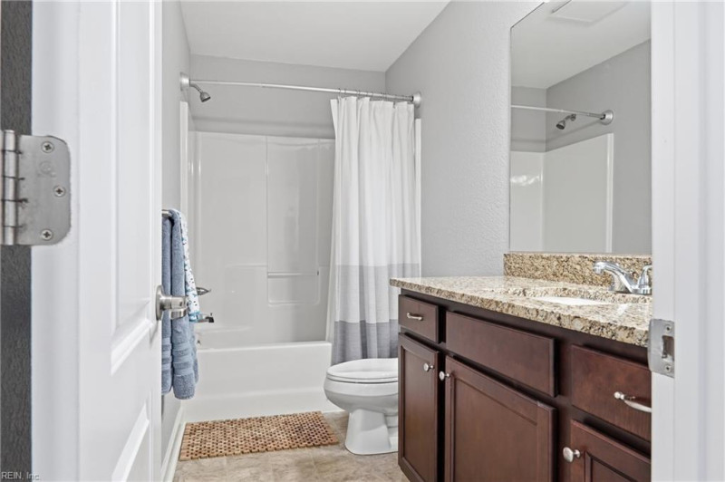 Photo 19 of 26 residential for sale in Chesapeake virginia