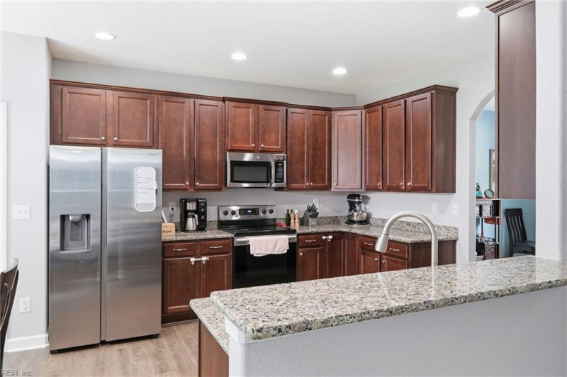 Photo 6 of 26 residential for sale in Chesapeake virginia
