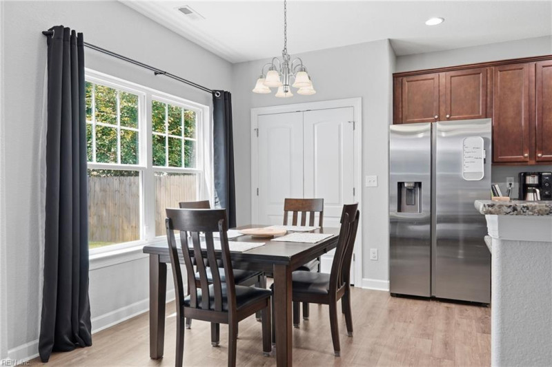 Photo 7 of 26 residential for sale in Chesapeake virginia