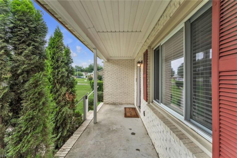 Photo 13 of 49 residential for sale in Suffolk virginia
