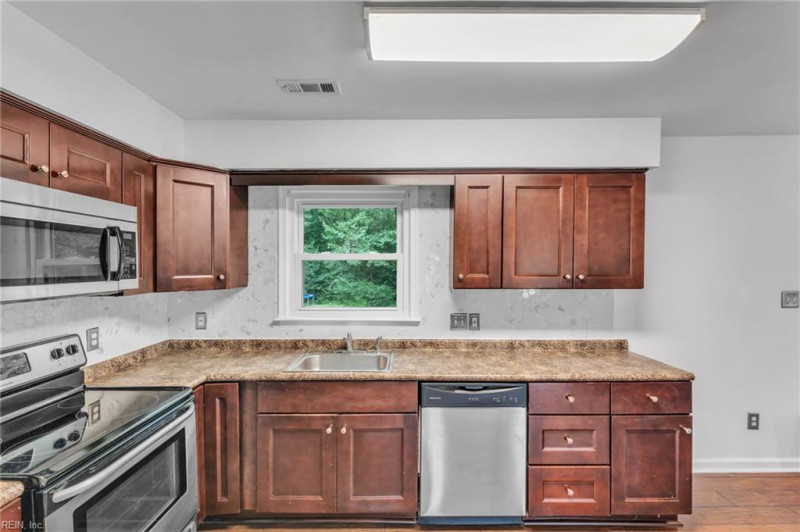 Photo 28 of 49 residential for sale in Suffolk virginia