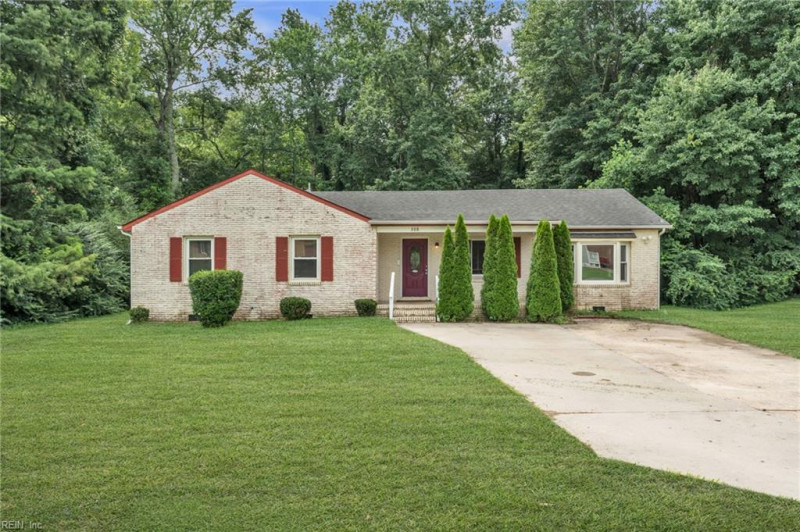 Photo 4 of 49 residential for sale in Suffolk virginia
