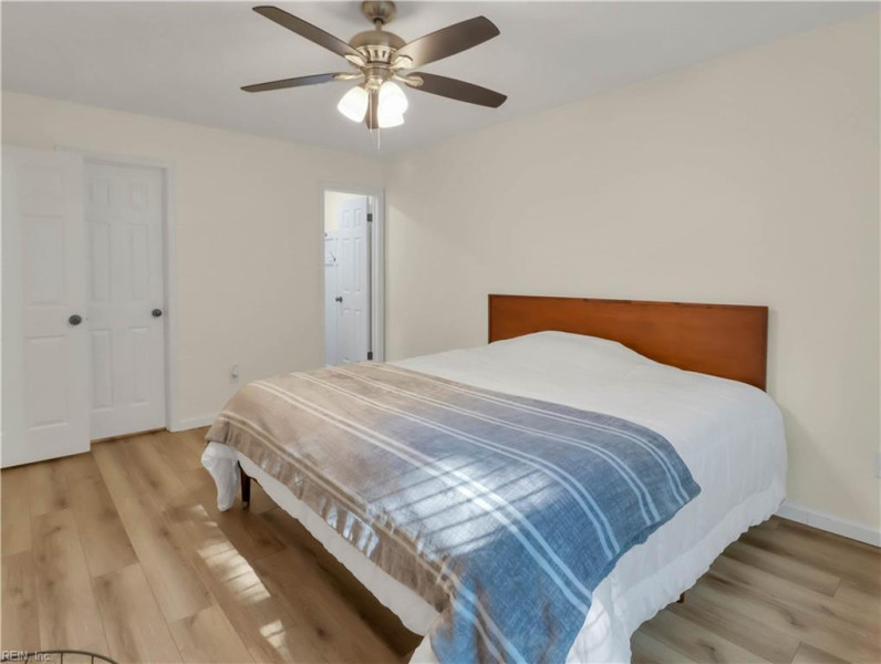 Photo 13 of 18 residential for sale in Virginia Beach virginia