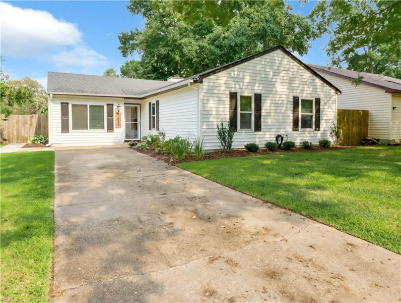 Photo 2 of 18 residential for sale in Virginia Beach virginia