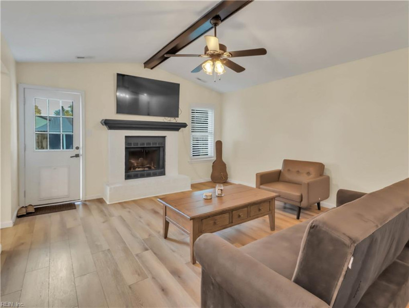 Photo 3 of 18 residential for sale in Virginia Beach virginia