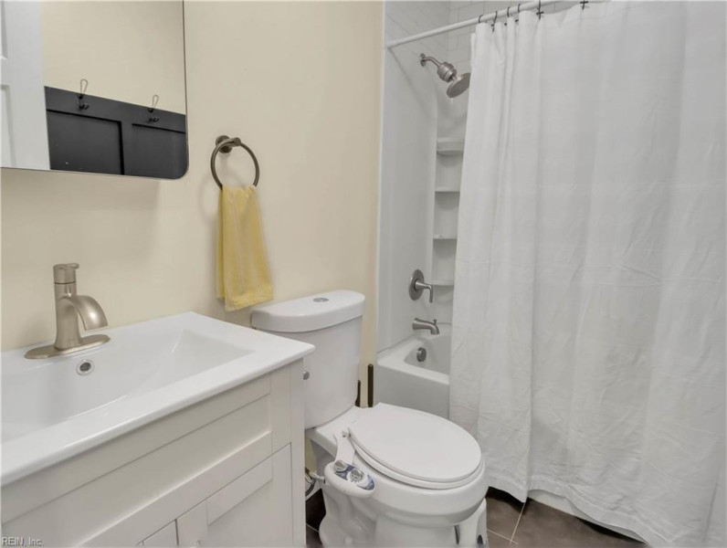 Photo 9 of 18 residential for sale in Virginia Beach virginia